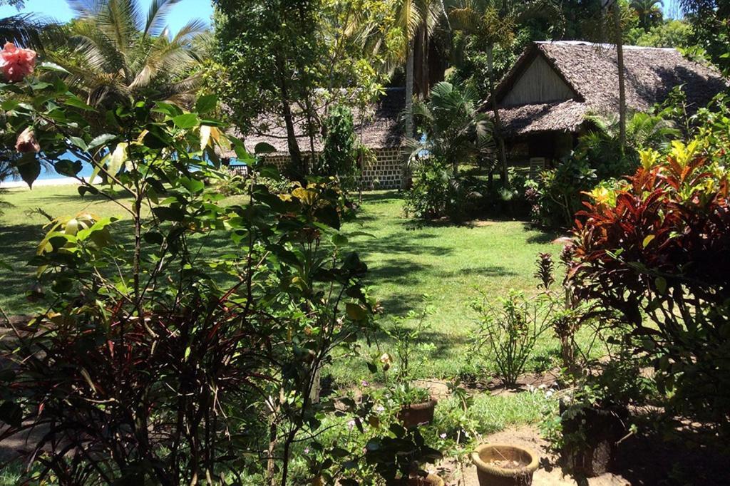 ホテル Palma Nova Ambanja エクステリア 写真